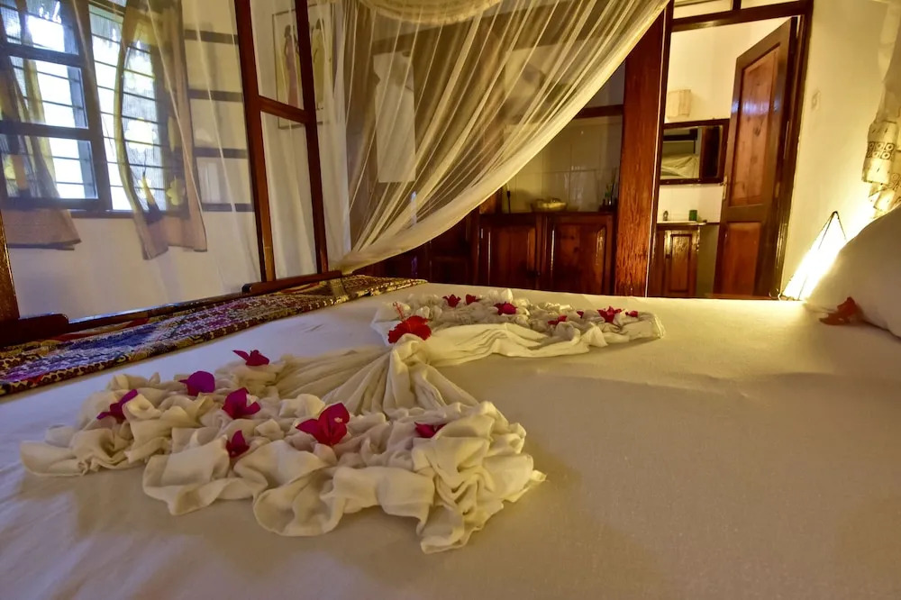 Mangrove Lodge