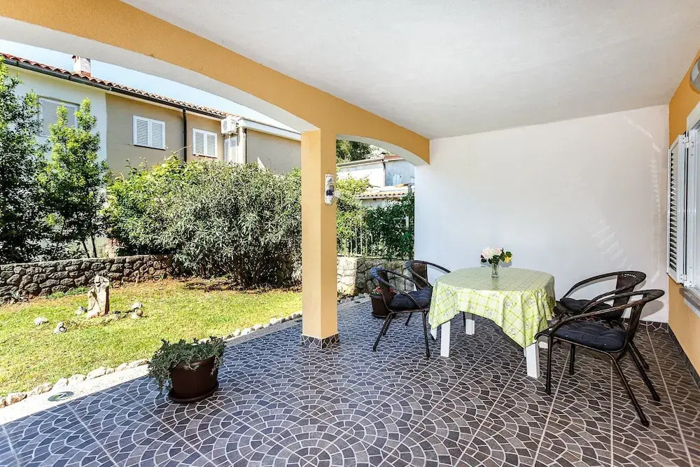 Apartments and Rooms Gordana