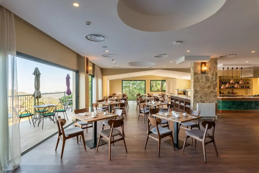 Petit Palais Platres Boutique Hotel