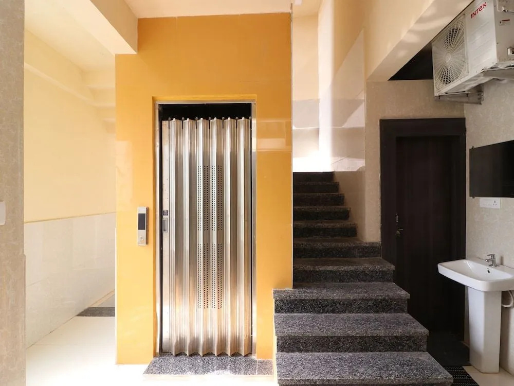 OYO Flagship 22944 Hotel Hrdaya Inn