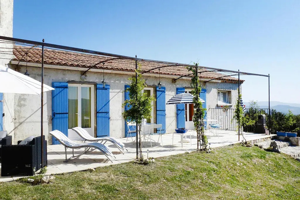 Provencal holiday home with private garden, Bédoin