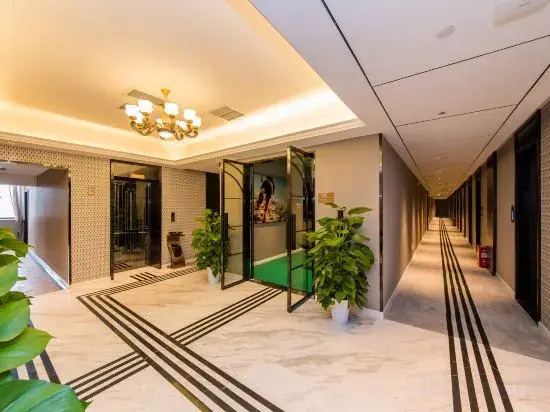 Venus International Hotel (Yuelushan University)