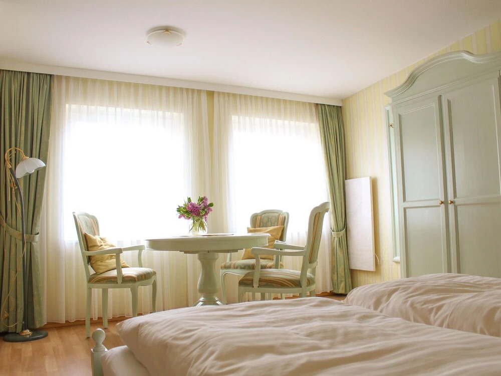 Bubbly Apartment in Warnemünde near Beach