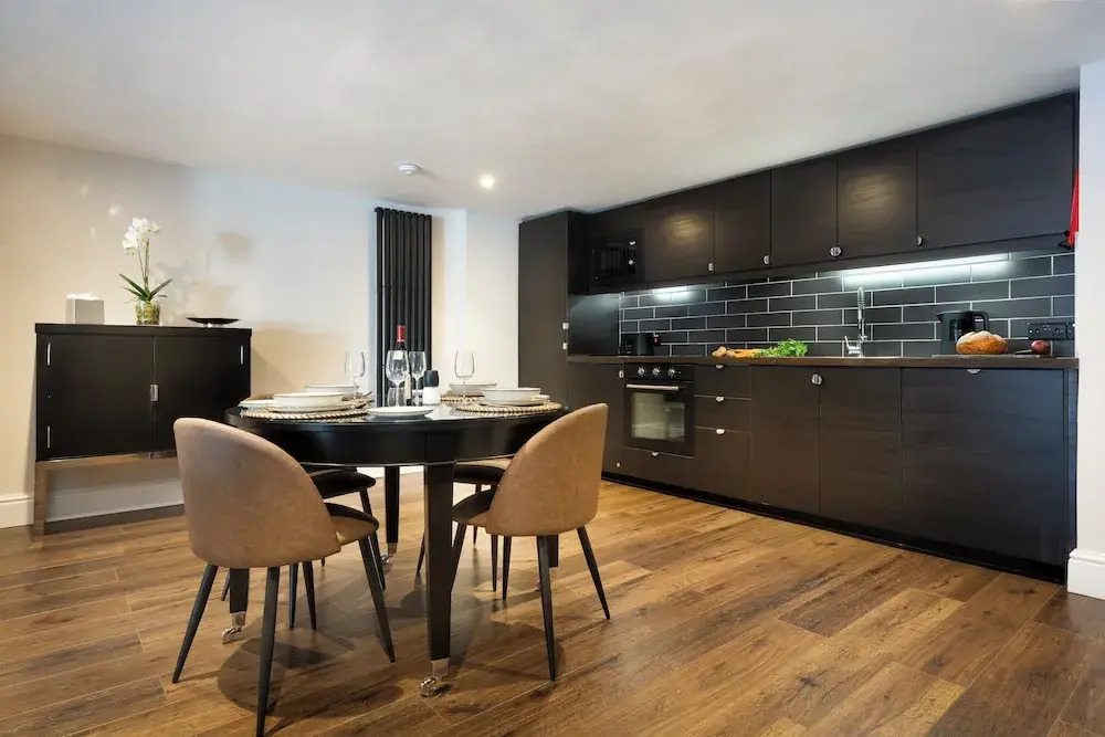 Courtyard Apartments