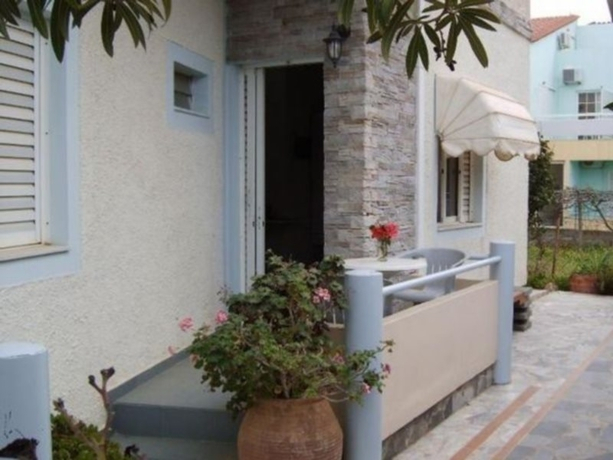 Stefania Apartments