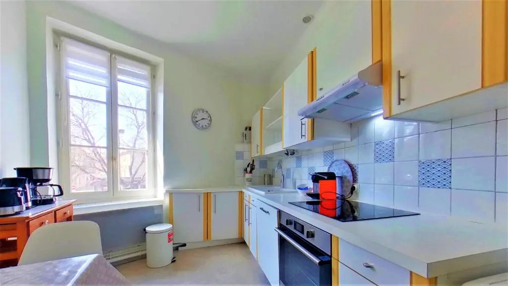 Appart 120 m2 entre gare, arènes, tour Luma clim