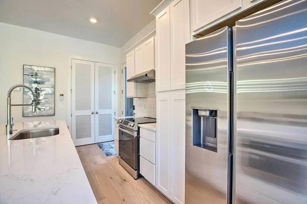 Lake Arrowhead Villa w/ Community Amenities!