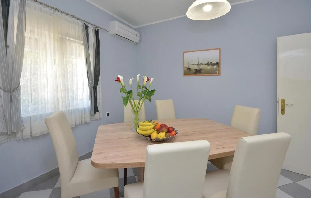 Nice Home in Split With Wifi and 4 Bedrooms