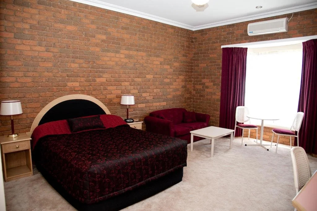 Charles sturt motor inn
