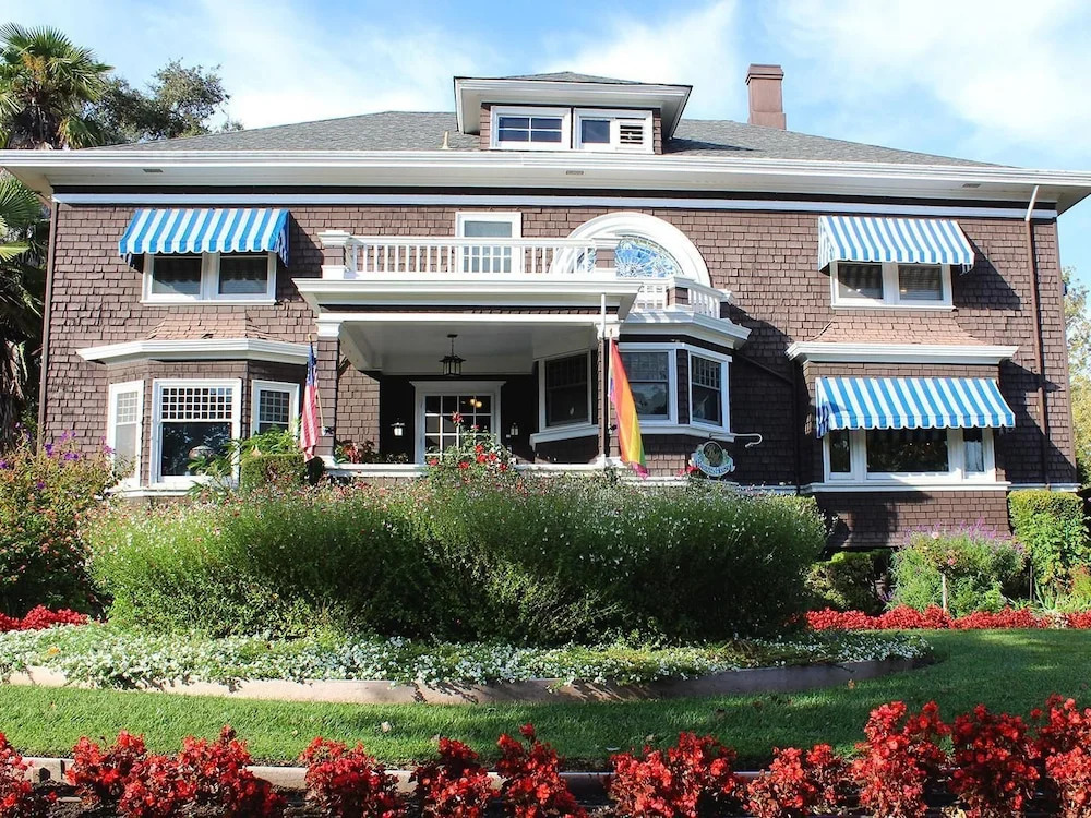 Beazley House