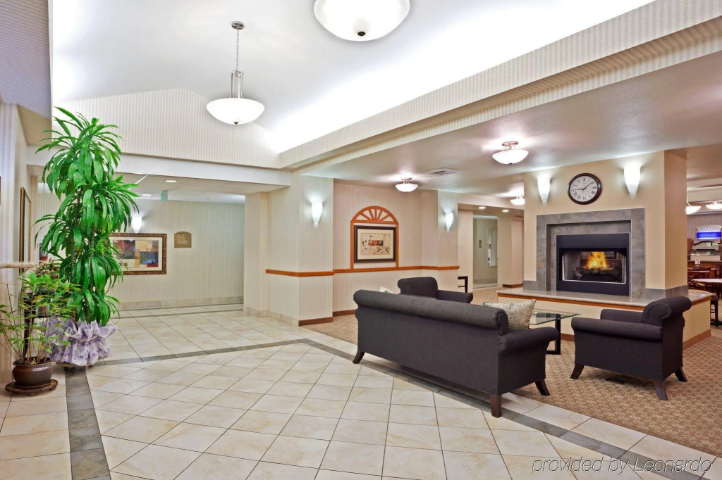Holiday Inn Express & Suites Lacey - Olympia by IHG