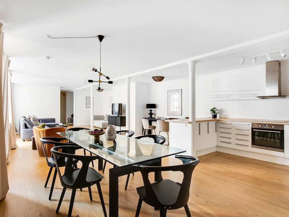 City 1- Pleasant 4-bdr Apt in Central Copenhagen