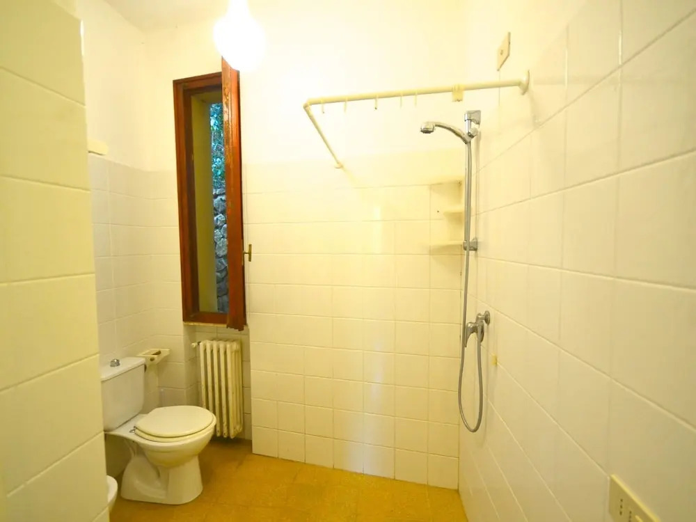 Beautifully Situated Detached Cottage With View on and Private Access to the sea