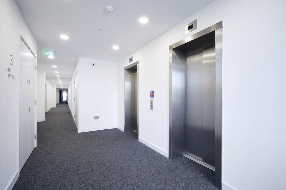 Platform Apartments by ESA