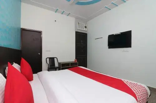 Dev Hotel by OYO Rooms