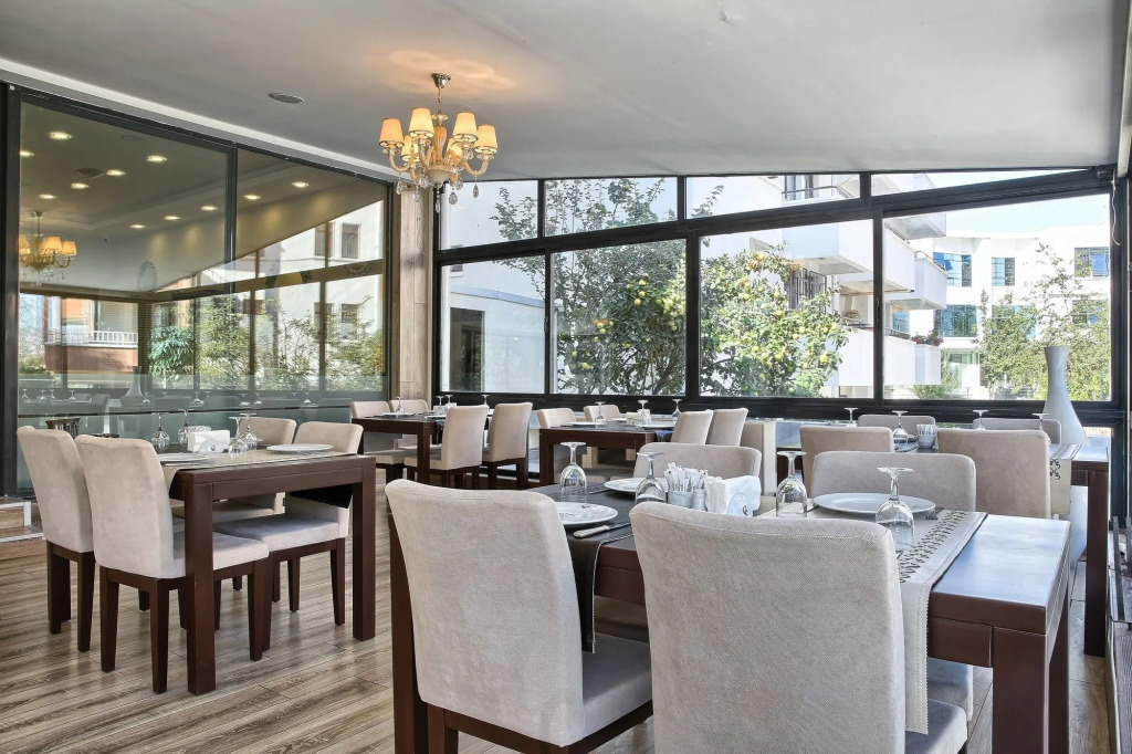 City Hotel Residence