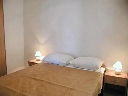 Apartment Banj 1