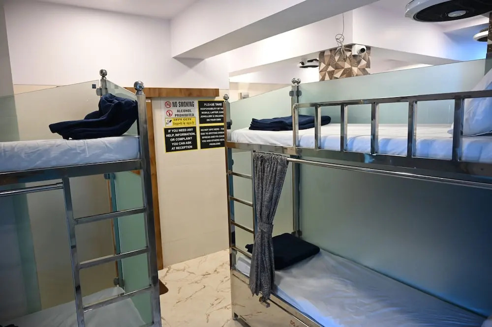 Sagar Dormitory Andheri - Nearest to Andheri Railway Station West