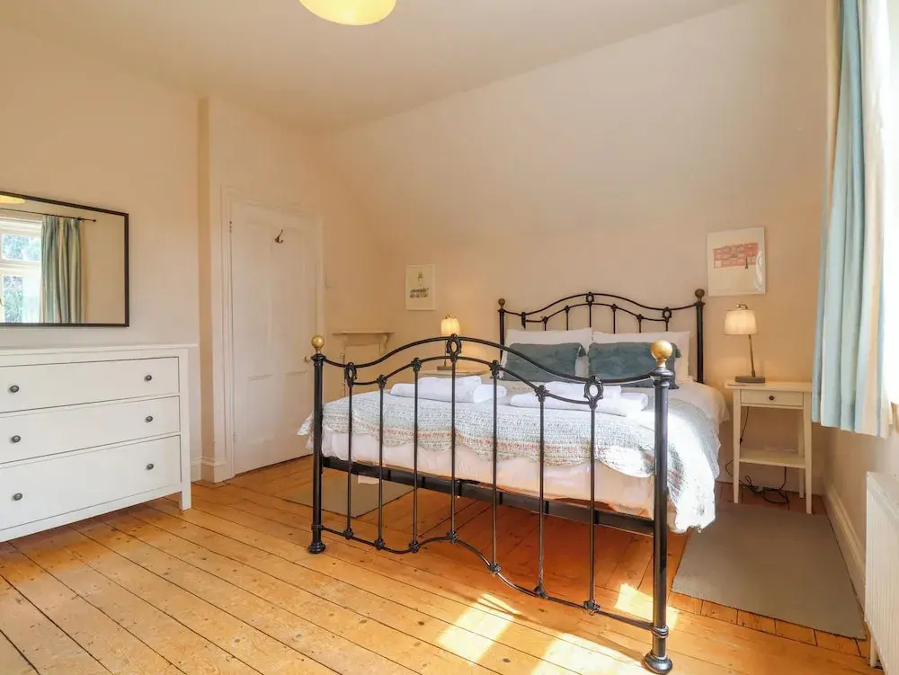 Samphire House