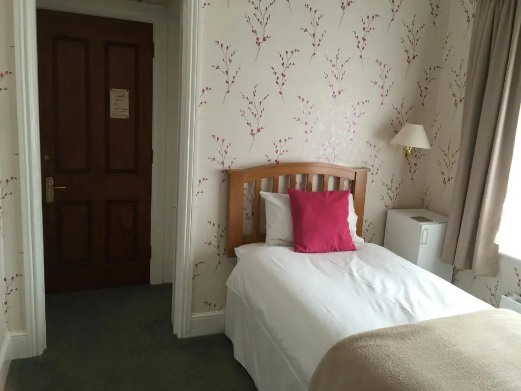 Kenmore Guest House