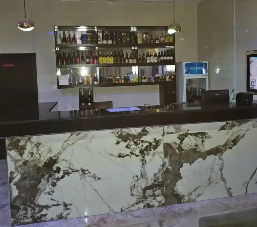 Quince Garden Hotel