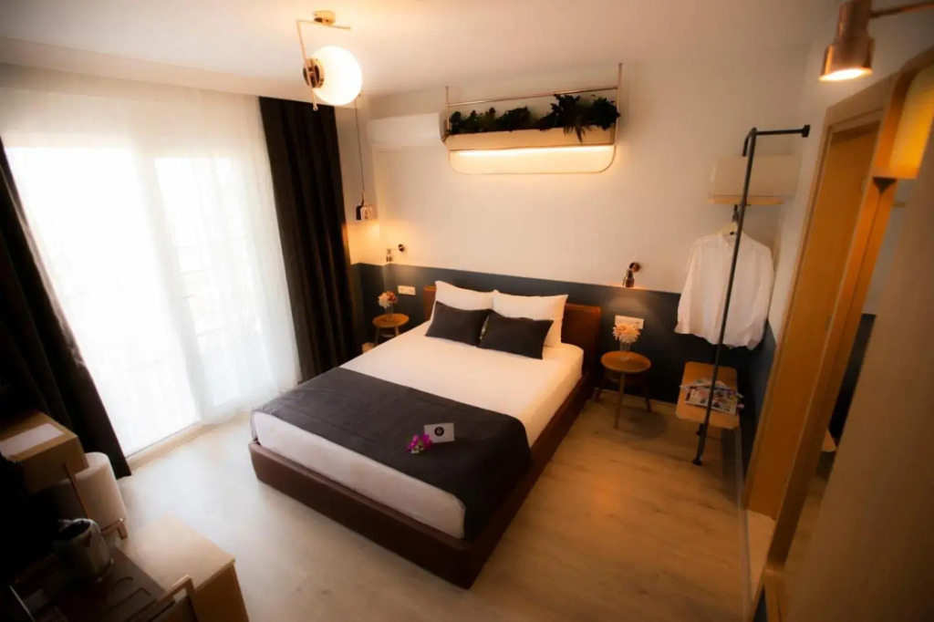 Urla 1867 Hotel
