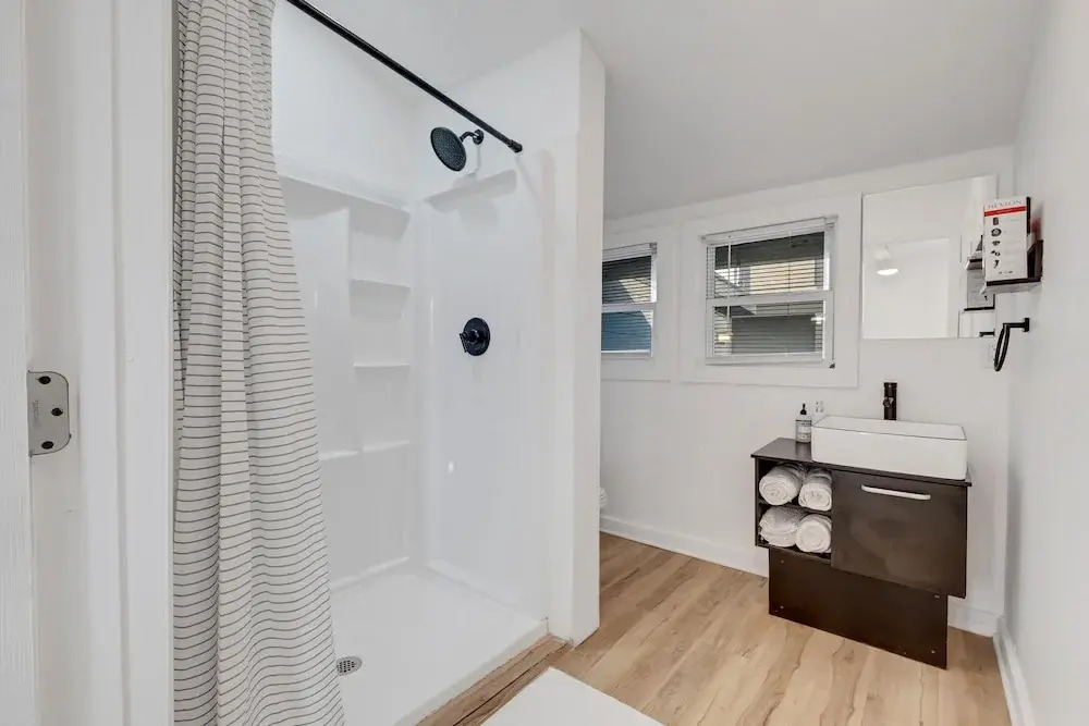 Stylish Nashville Getaway With Free Parking