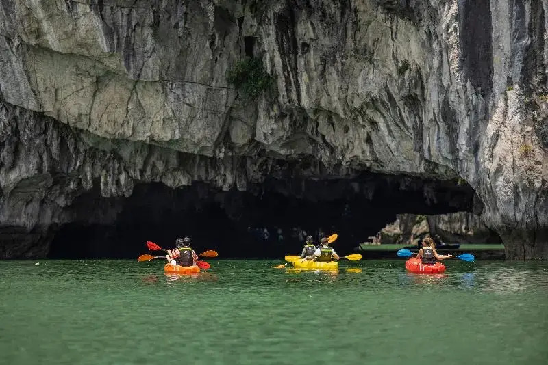 Ambassador Signature Cruise - Lan Ha Bay