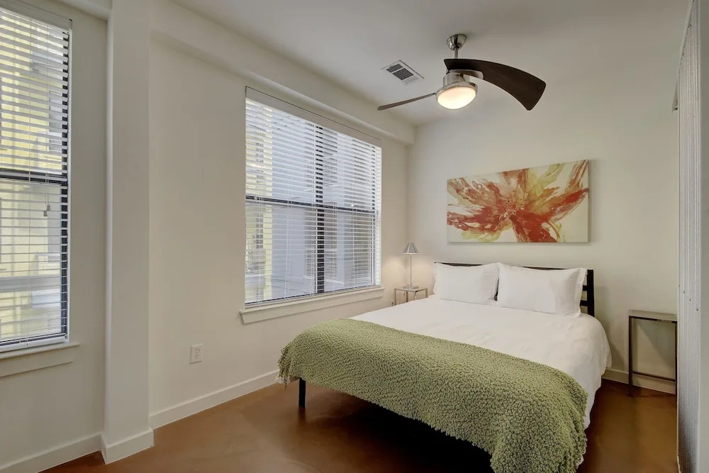 StayLo Luxe Studio in the Heart of SoCo
