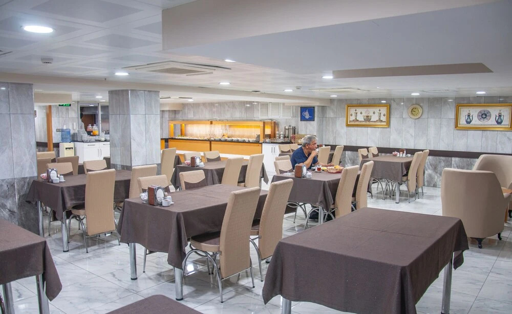 Quars Garden Hotel