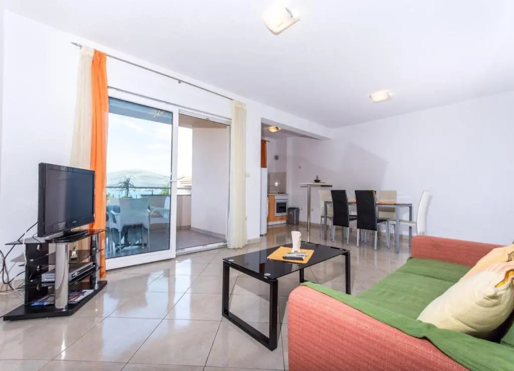 Apartments Slavica - 70m to beach