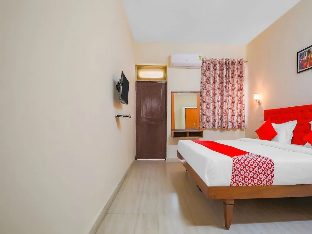 OYO 36088 Sanman Hotels