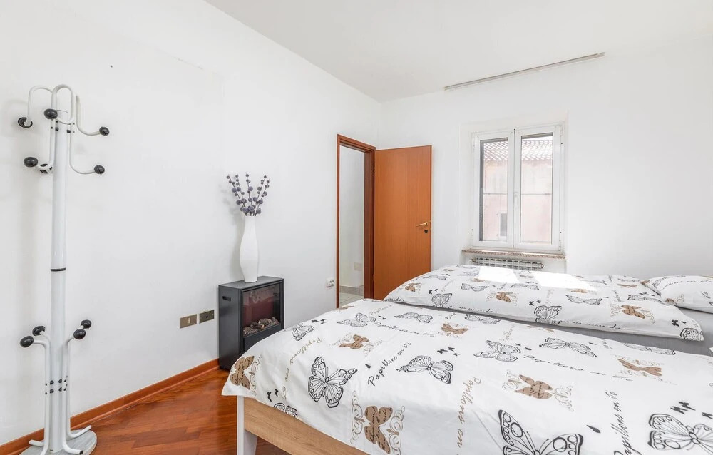 Awesome Home in Vodnjan With Wifi and 2 Bedrooms