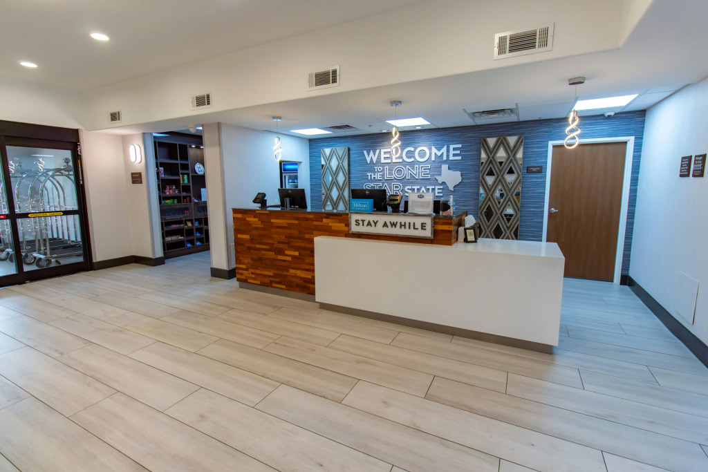 Hampton Inn & Suites Denton