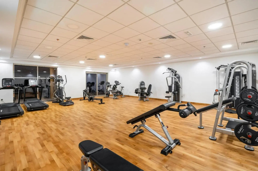 2BD 2.5BA Superior Apt with Pool Gym Beach Access
