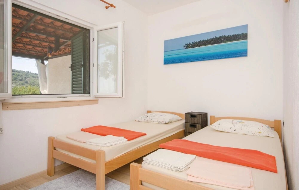Stunning Home in Sevid With Wifi and 4 Bedrooms