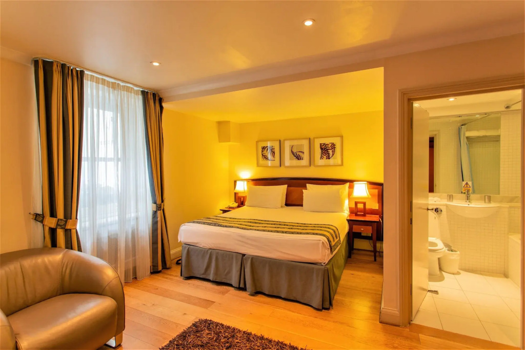 The Sumner Hotel