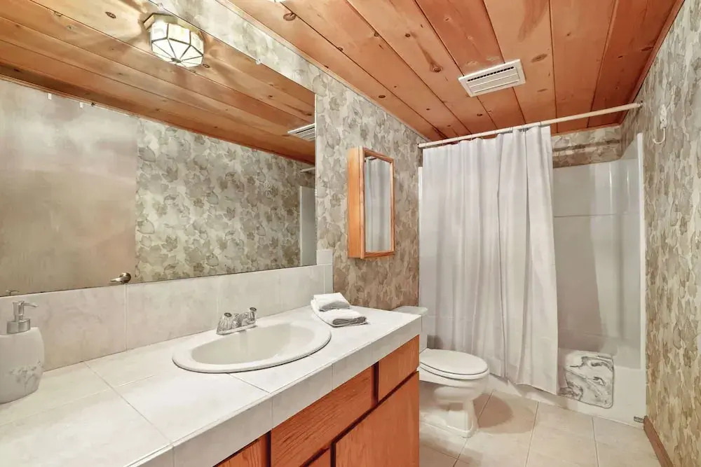 Tahoe Forest Chalet 3BR House w/ Mountain Views