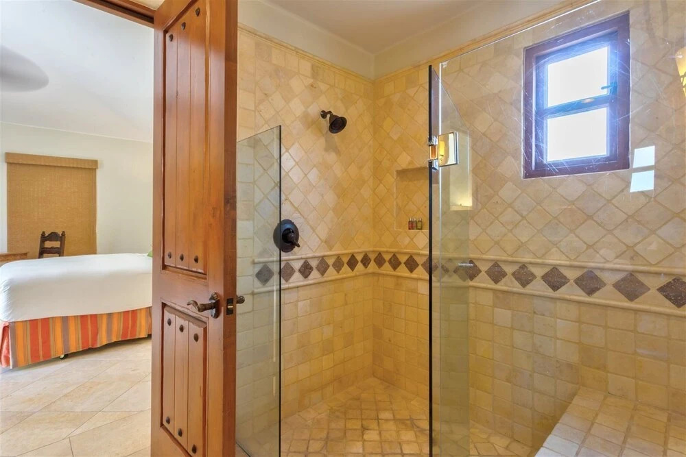 Casa Maravillas: 4 Bdrm Colonial Inspired Design Villa in Punta Ballena at a Discounted Rate!