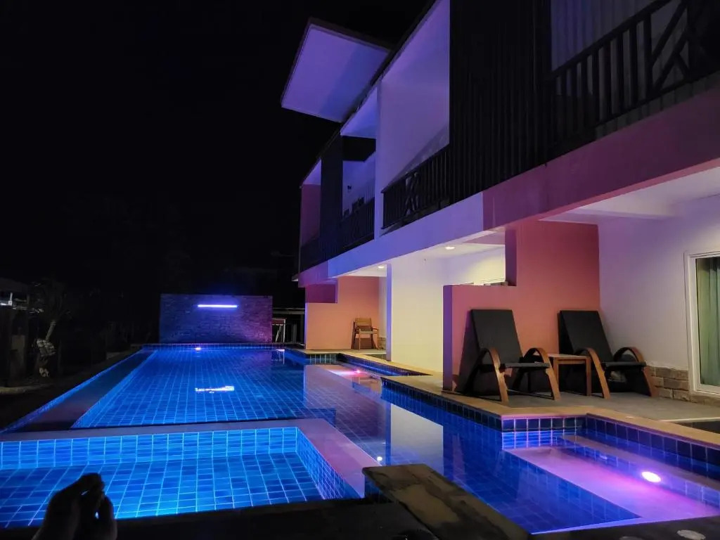 Pinky Hotel by Kanchana