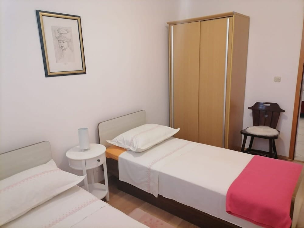 Apartment Ljube