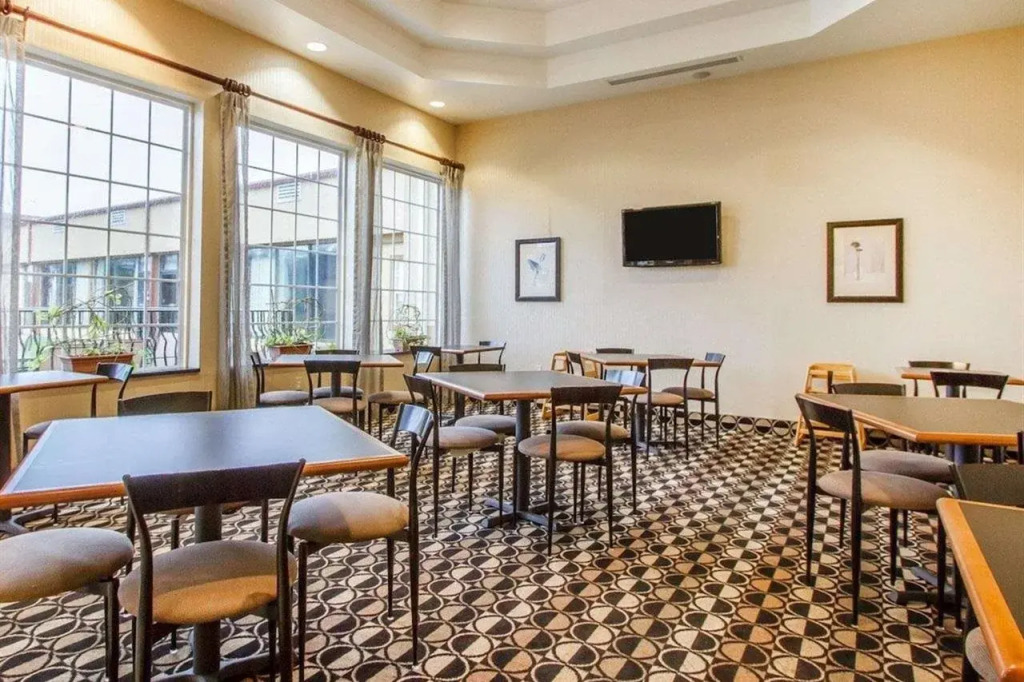 Quality Inn & Suites Greenville I-65
