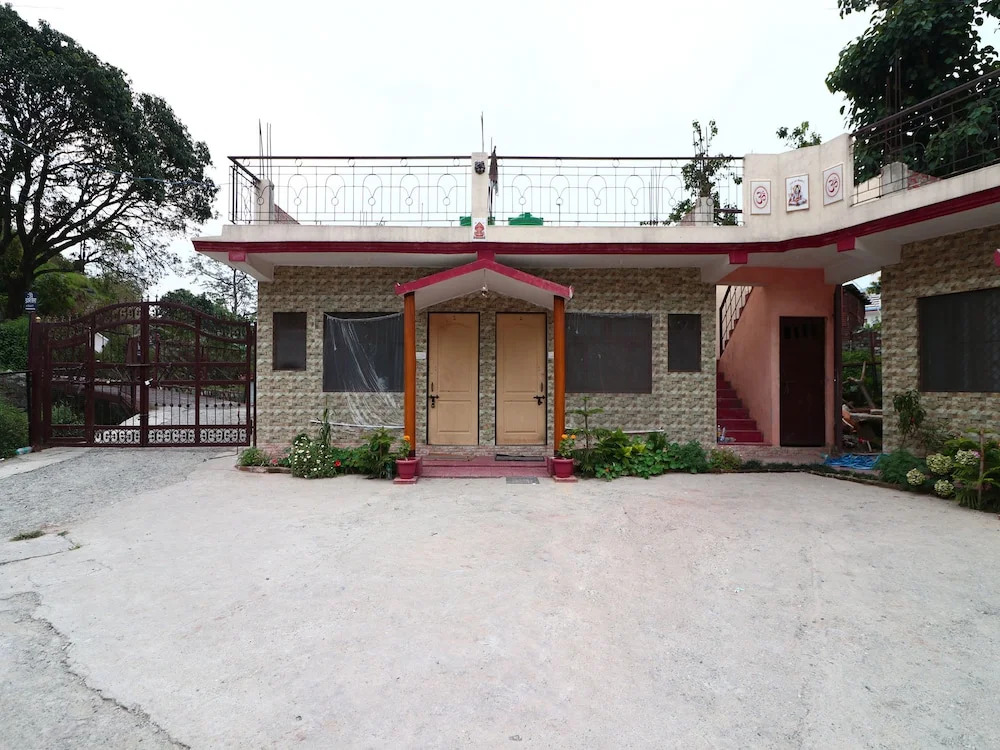 OYO 14058 Home Cozy 1BHK Cottage Bhimtal Haldwani Road