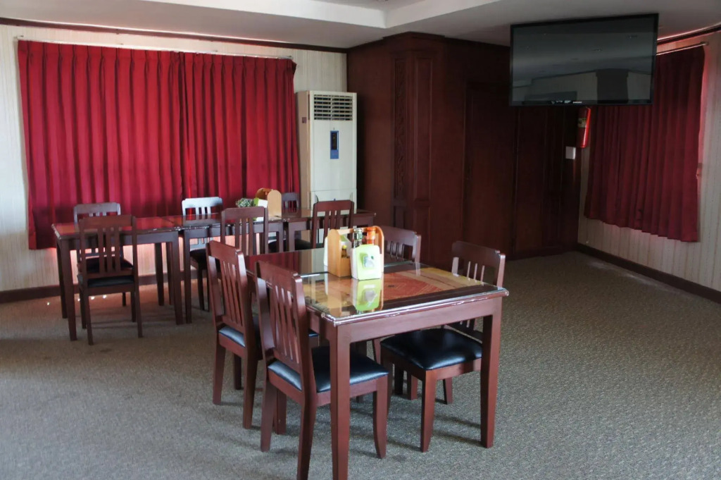 SNK Hotel