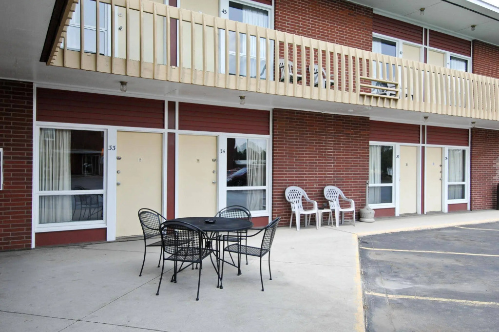 Pine View Inn