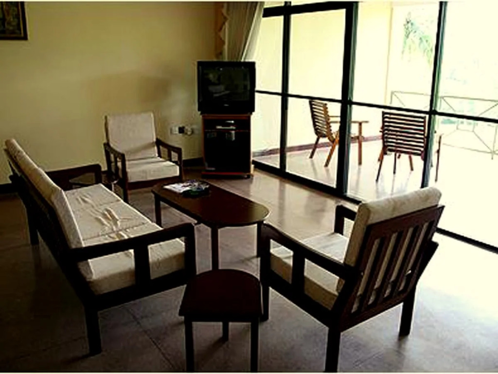 Enison Lodge