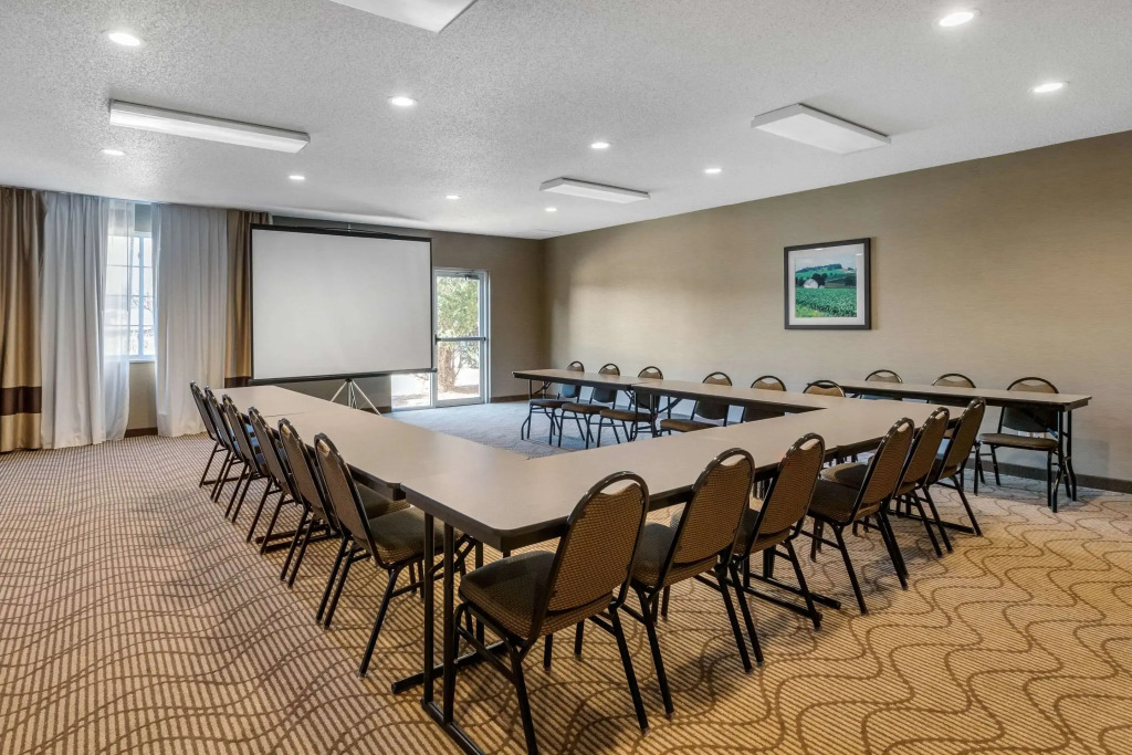 Comfort Suites Cedar Falls Industrial Park