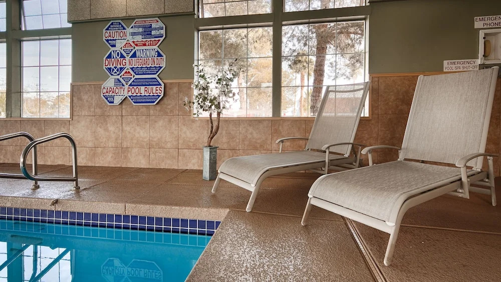 Holiday Inn Express Las Vegas-West (The Lakes)
