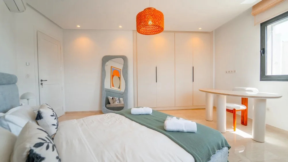 Villa Malaga Luxury for 10 in Central Marsa