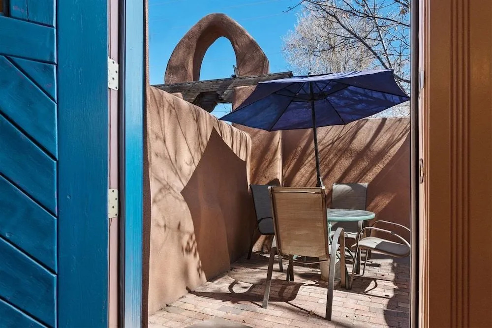 Casita Arbolito - Enchanting Hideaway, Walk to The Plaza